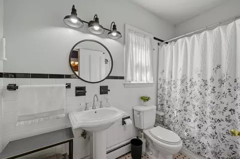 Bath - 308 Nelson Ave, Peekskill, NY 10566 photo 1 of 4