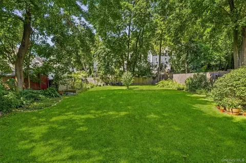 Exterior - 308 Nelson Ave, Peekskill, NY 10566 photo 6 of 11