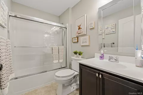 Bath - 1116 Cold Spring Rd, Fishkill, NY 12524 photo 4 of 4