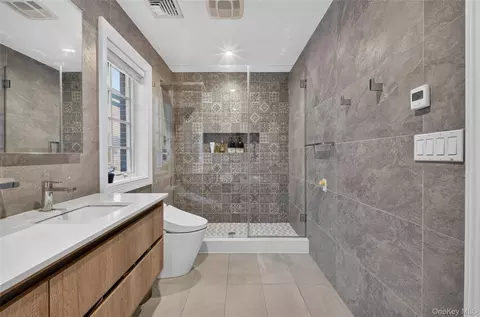 Bath - 150-50 6th Ave, Whitestone, NY 11357 photo 2 of 2