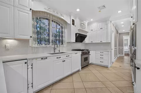 Kitchen - 150-50 6th Ave, Whitestone, NY 11357 photo 1 of 1