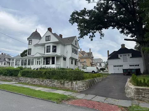 101 Summit Ave, Mount Vernon, NY 10550