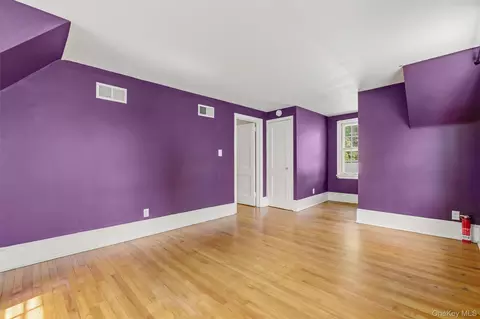 Bedroom - 107 E Cedar St, Poughkeepsie, NY 12601 photo 2 of 6