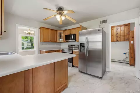 Kitchen - 107 E Cedar St, Poughkeepsie, NY 12601 photo 6 of 6