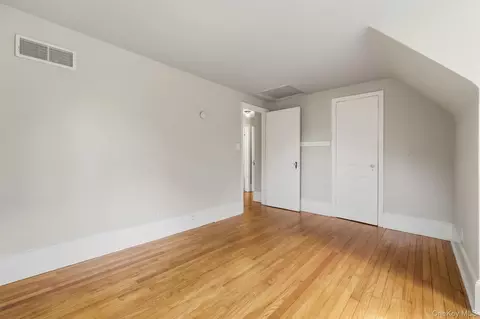 Bedroom - 107 E Cedar St, Poughkeepsie, NY 12601 photo 6 of 6
