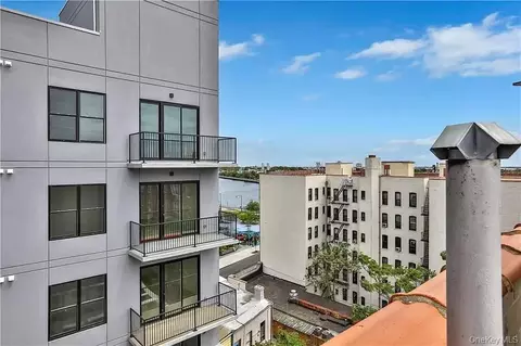 3368 Shore Pkwy #2B, Brooklyn, NY 11235
