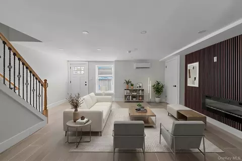 13531 117th St, New York, NY 11420