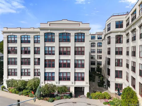 1 Scarsdale Rd #403, Eastchester, NY 10707