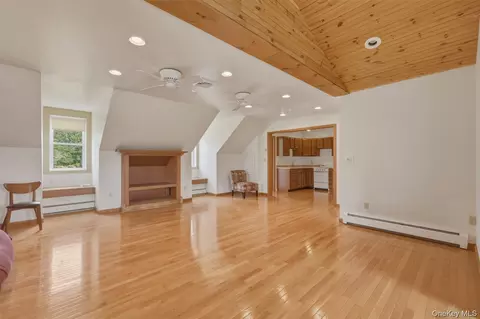 Living - 79 Millbrook Rd, Wallkill, NY 12589 photo 6 of 7