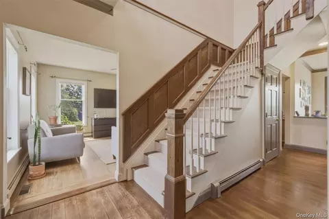 Entry Way - 79 Millbrook Rd, Wallkill, NY 12589 photo 1 of 4