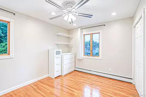 Bedroom - 6 North Ave, Smithtown, NY 11787 photo 3 of 7