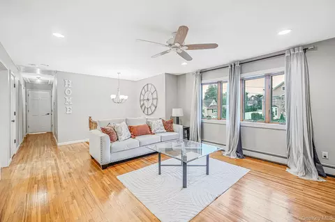 Living - 6 North Ave, Smithtown, NY 11787 photo 1 of 4