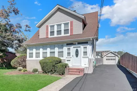 169 Butler St, North Hempstead, NY 11590