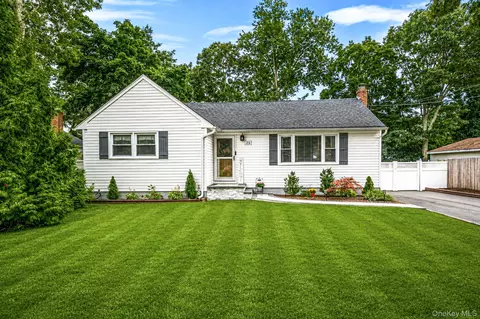 24 Alma Ave, Lake Grove, NY 11755