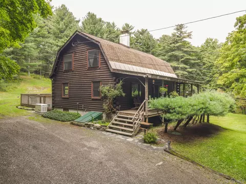 331 Mountain View Rd #325, Clinton, NY 12572