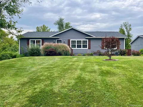 4 Quail Ln, Clermont, NY 12583