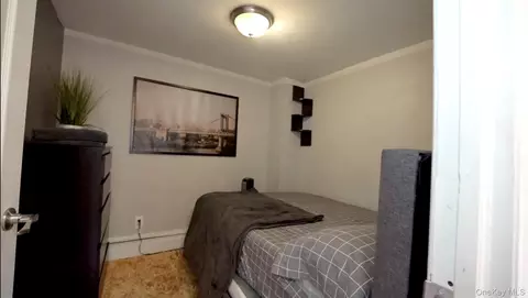 Bedroom - 752 E 222nd St, New York, NY 10467 photo 3 of 4