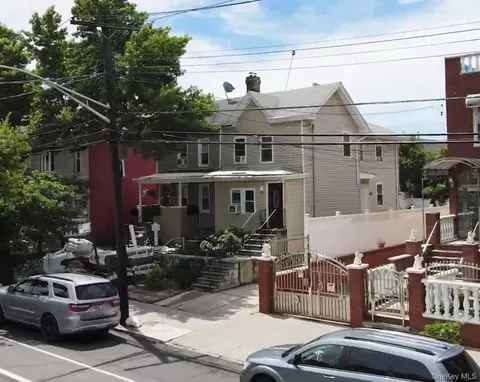 Other - 752 E 222nd St, New York, NY 10467 photo 2 of 6