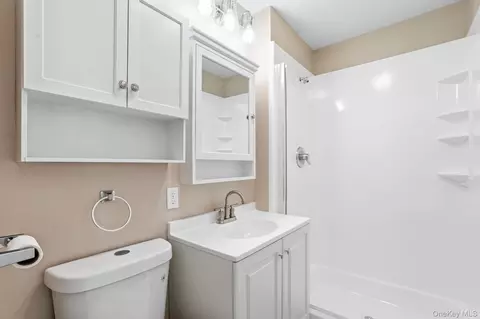 Bath - 12 Skyline Dr #8, Fishkill, NY 12524 photo 2 of 2