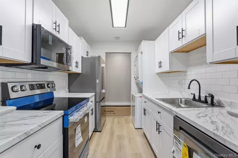 Kitchen - 12 Skyline Dr #8, Fishkill, NY 12524 photo 1 of 2