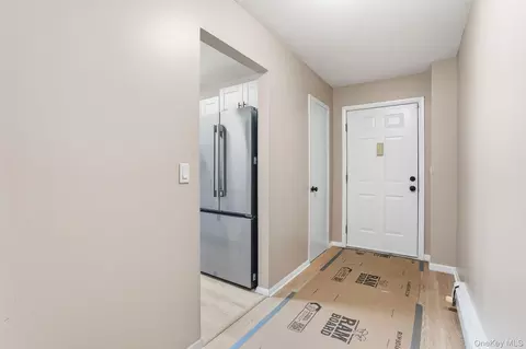 Entry Way - 12 Skyline Dr #8, Fishkill, NY 12524 photo 2 of 2