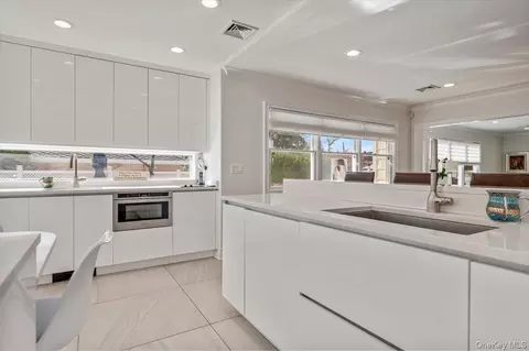 Kitchen - 85 Suffolk Blvd, Atlantic Beach, NY 11509 photo 4 of 4