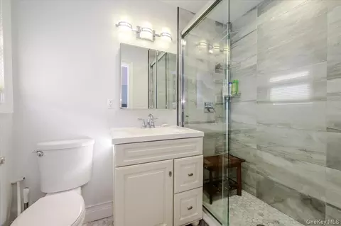 Bath - 85 Suffolk Blvd, Atlantic Beach, NY 11509 photo 3 of 6