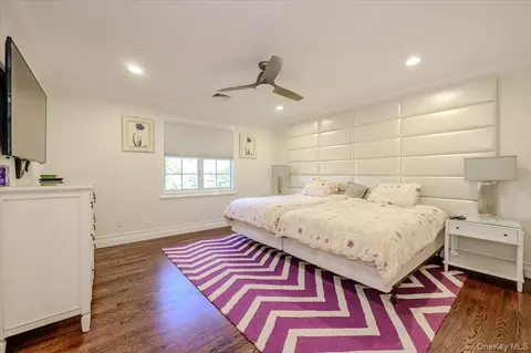 Bedroom - 85 Suffolk Blvd, Atlantic Beach, NY 11509 photo 5 of 8