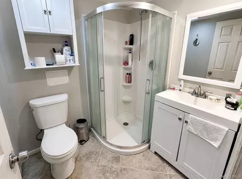 Bath - 16 Exeter Rd, Poughkeepsie, NY 12603 photo 3 of 3