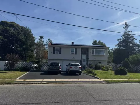 37 Island Ave, Brentwood, NY 11717