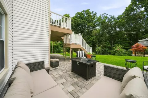 Exterior - 26 Scofield Ct, Peekskill, NY 10566 photo 5 of 11