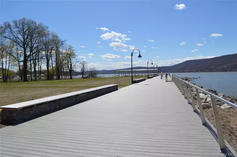 View/Area - 26 Scofield Ct, Peekskill, NY 10566 photo 6 of 7