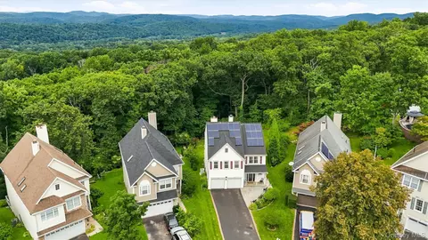 View/Area - 26 Scofield Ct, Peekskill, NY 10566 photo 3 of 7
