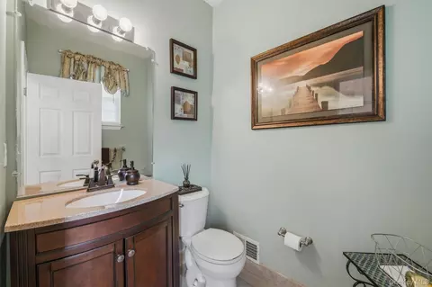 Entry Way - 26 Scofield Ct, Peekskill, NY 10566 photo 2 of 3