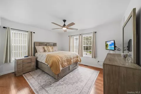 Bedroom - 26 Scofield Ct, Peekskill, NY 10566 photo 3 of 3