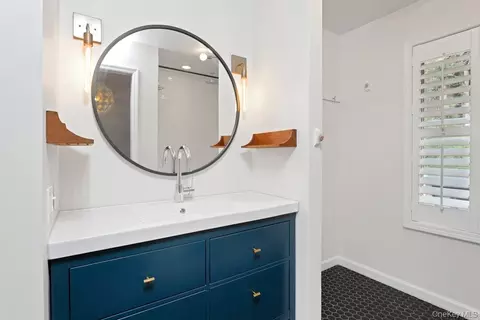 Bath - 3 Davids Ln, Ossining, NY 10562 photo 3 of 3