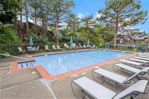 Exterior - 3 Davids Ln, Ossining, NY 10562 photo 3 of 4