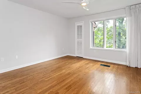 Bedroom - 3 Davids Ln, Ossining, NY 10562 photo 3 of 4
