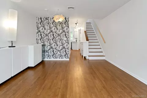 Entry Way - 3 Davids Ln, Ossining, NY 10562 photo 1 of 2