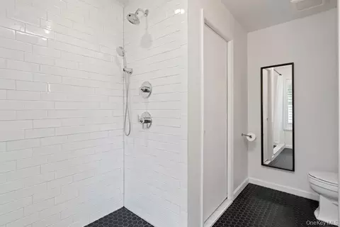 Bath - 3 Davids Ln, Ossining, NY 10562 photo 2 of 3