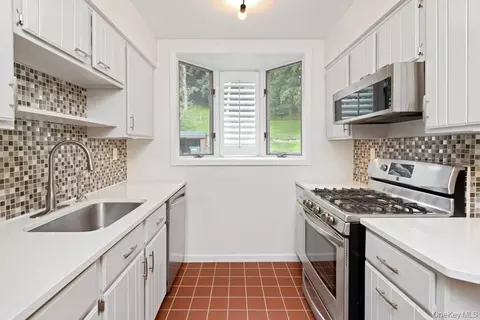 Kitchen - 3 Davids Ln, Ossining, NY 10562 photo 2 of 3