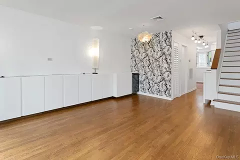 Living - 3 Davids Ln, Ossining, NY 10562 photo 7 of 8