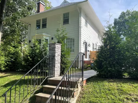 252 Beverly Rd, New York, NY 11363