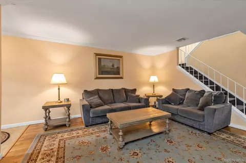Living - 88 E Valley Stream Blvd #6, Valley Stream, NY 11580 photo 1 of 1