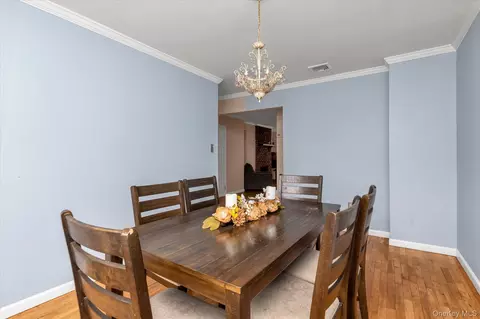Dining - 88 E Valley Stream Blvd #6, Valley Stream, NY 11580 photo 2 of 2