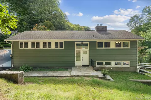 94 Todd Ln, Briarcliff Manor, NY 10510