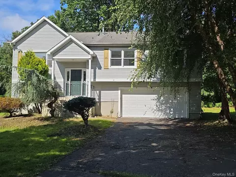 25 Butternut Dr, New City, NY 10956