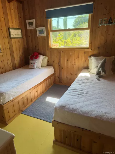 Bedroom - 20 Spindrift Walk, Patchogue, NY 11772 photo 2 of 3