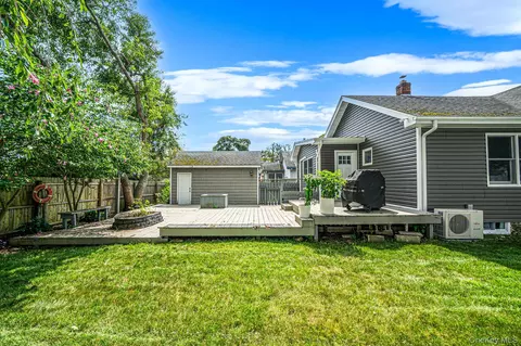 Exterior - 101 Highland Ave, Patchogue, NY 11772 photo 4 of 9