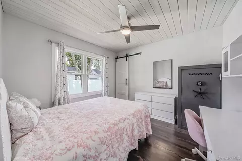 Bedroom - 101 Highland Ave, Patchogue, NY 11772 photo 2 of 2